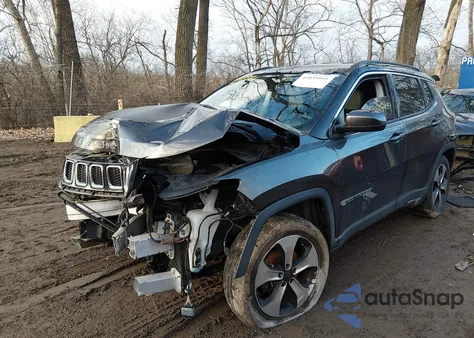 2018 Jeep Compass Latitude Fwd from USA, damaged, VIN 3C4NJCBB7JT124127